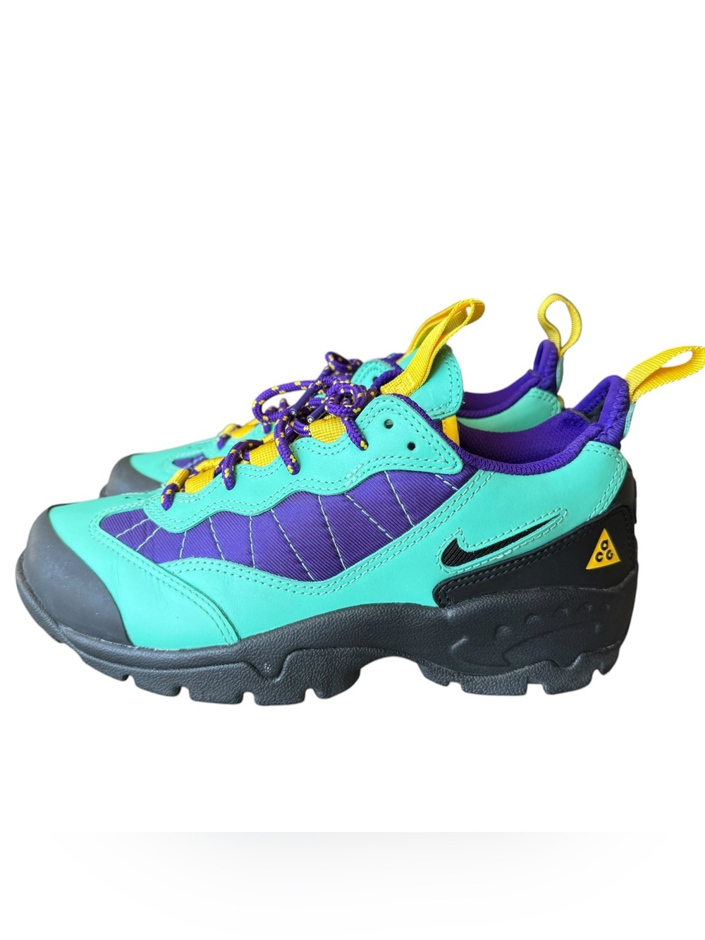 Nike ACG Air Mada Casual Hiking Sneakers, Men’s 8 Womens 9.5